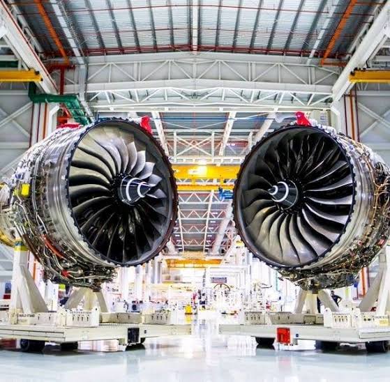 Rolls-Royce Expects £2bn to Quit Business in 2021