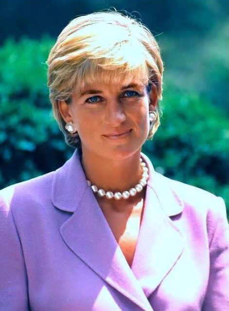 PRINCESS DIANA’S FORMER APARTMENT IN LONDON IS NOW A TOURIST SITE.