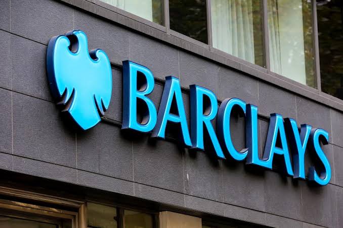 BARCLAYS LOSES SHARES AS TOP INVESTOR PULLS OUT STAKE